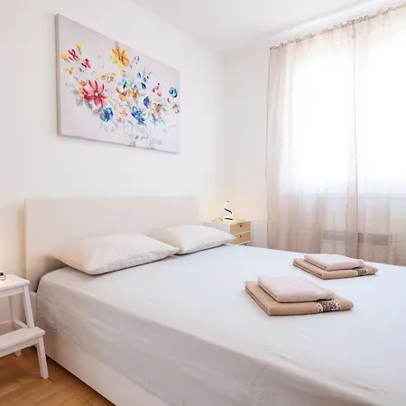 Lorenzo Apartment