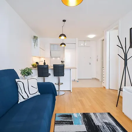 Lorenzo Apartment *